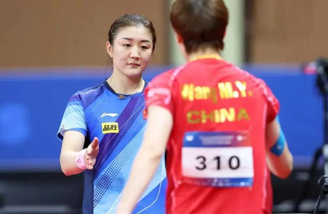 目于由中国 目于由中国